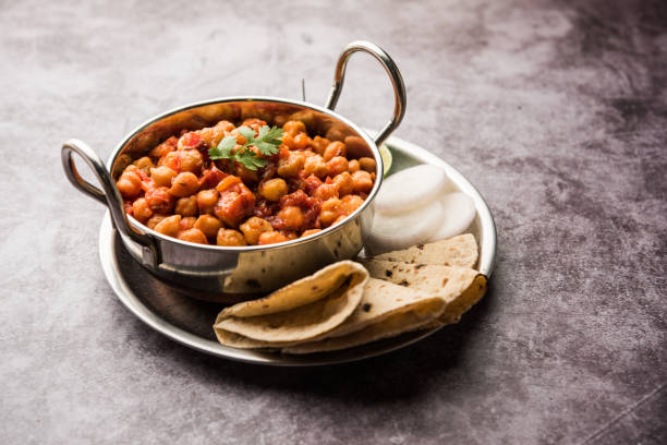 Top 10 Must-Try Indian Dishes in Koh Samui (That Tourists Love) 7 chana masala – a vegan indian dish in koh samui made with spiced chickpeas 1